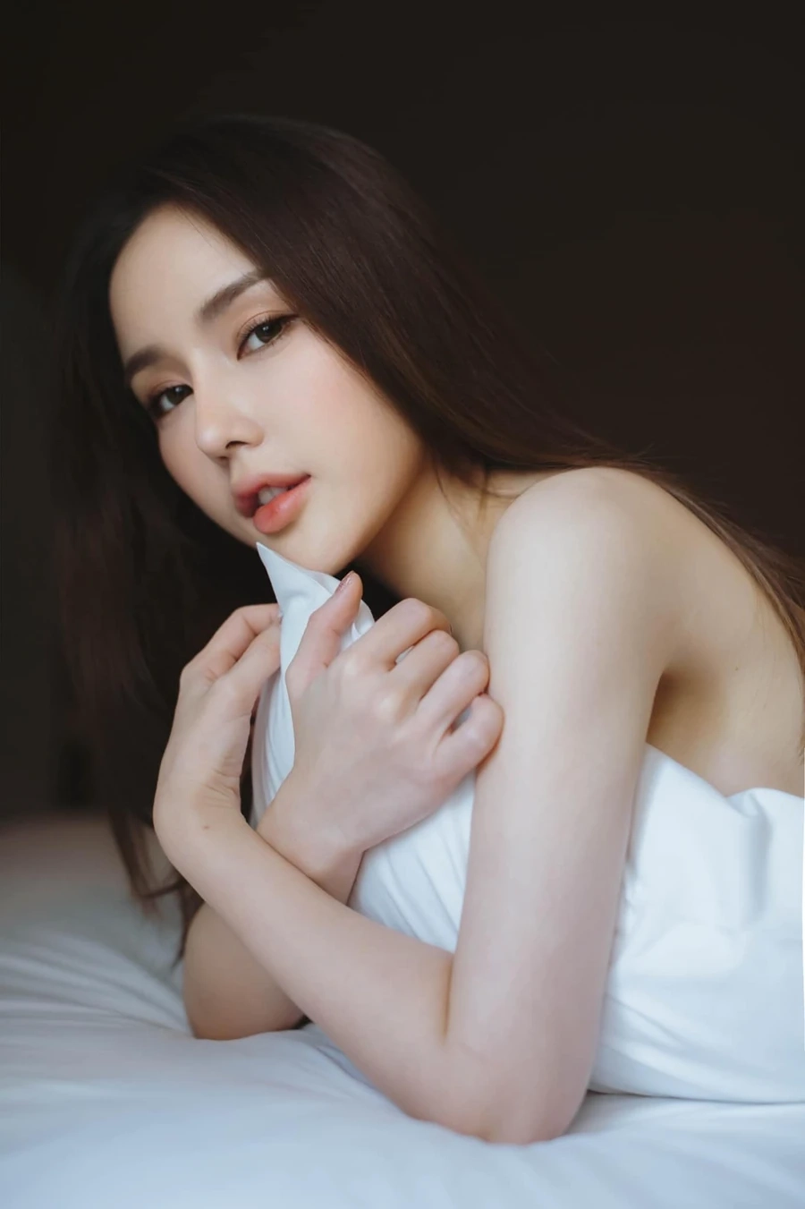 avatar-anh-gai-xinh-k506-1 Ảnh gái xinh tóc ngang vai 2k7 che mặt giúp bạn thêm nổi bật