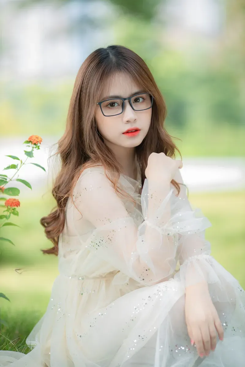 gai-xinh-toc-dai-deo-kinh-005 gái xinh tóc dài đeo kính 5